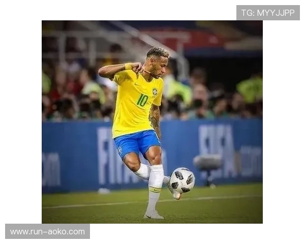 追逐足球明星的狂热之路：从球场到生活，热爱背后的疯狂与执着